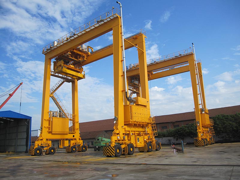 45 ton Straddle Carrier in PAT Thailand