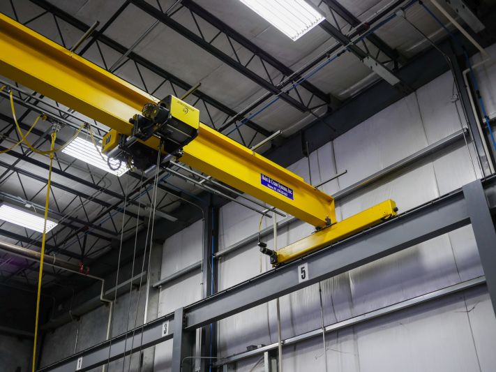 How to choose bridge crane? It’s easy to understand these parameters