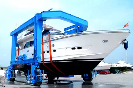 Mobile yacht boat lift hoist gantry crane