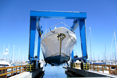 Mobile yacht boat lift hoist gantry crane