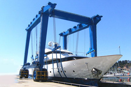 Mobile yacht boat lift hoist gantry crane