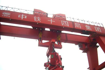 Shield-gantry-cranes-2